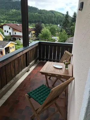 Ein allgemeiner Bergblick oder ein Berglick von der Ferienwohnung aus