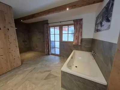 Ein Badezimmer in der Unterkunft Chalet Katschberg Panorama