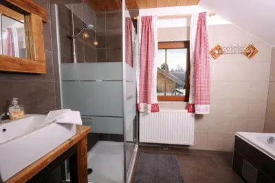Ein Badezimmer in der Unterkunft Almchalet am Katschberg