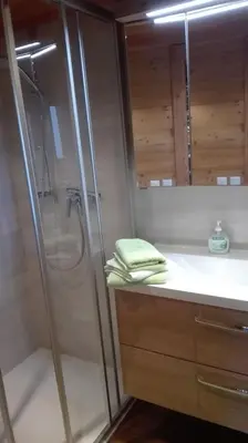 Ein Badezimmer in der Unterkunft Neukam Hütte