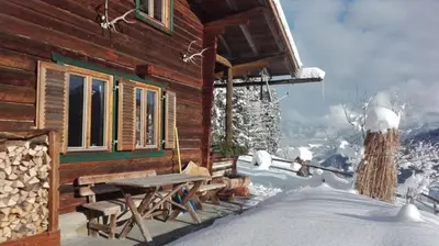 Neukam Hütte im Winter