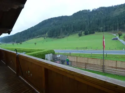 Ein allgemeiner Bergblick oder ein Berglick von der Ferienwohnung aus