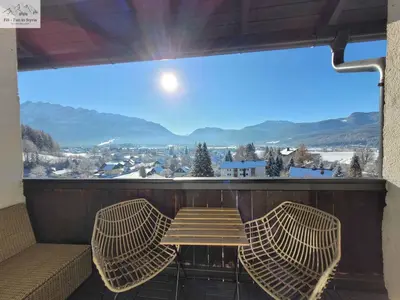 Ein allgemeiner Bergblick oder ein Berglick von der Ferienwohnung aus