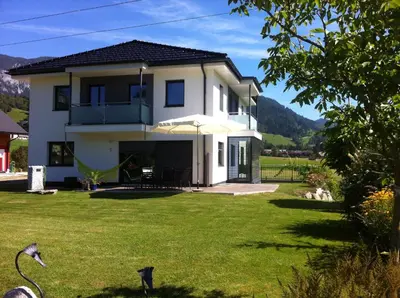 Das Gebäude in dem sich die Ferienwohnung befindet