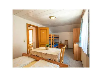 Ein Bett oder Betten in einem Zimmer der Unterkunft Holiday home in Ebensee with swimming pool