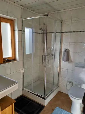 Ein Badezimmer in der Unterkunft Rengerberg Hütte
