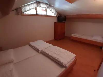 Ein Bett oder Betten in einem Zimmer der Unterkunft Holiday Home Schönberghütte by Interhome