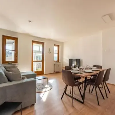 Komfortable 2 BR Ferienwohnung direkt in Riegersburg Ruhe & Genuss