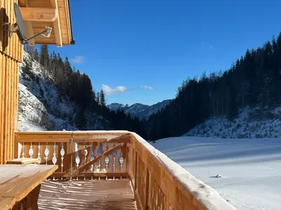 Ein allgemeiner Bergblick oder ein Berglick von der Ferienwohnung aus