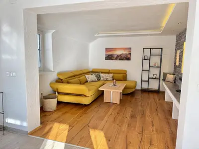 Ein Sitzbereich in der Unterkunft Feel Free 95 Apartment by AA Holiday Homes