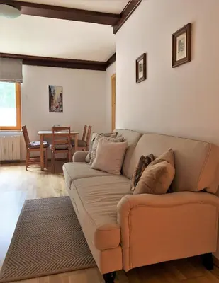 Ein Sitzbereich in der Unterkunft Der Ulmenhof