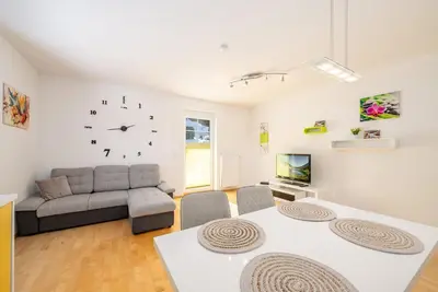 Ein Sitzbereich in der Unterkunft Peak Access Haus im Ennstal - by myNests
