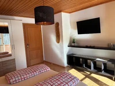 TV/Unterhaltungsangebot in der Unterkunft Haus Egglmeier Doppelzimmer mit Bergblick
