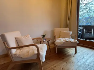 Ein Sitzbereich in der Unterkunft Hörndlhof
