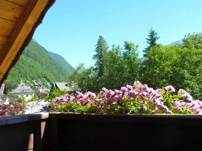 Ein allgemeiner Bergblick oder ein Berglick von der Ferienwohnung aus