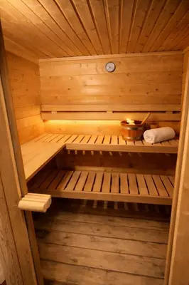 Ein Etagenbett oder Etagenbetten in einem Zimmer der Unterkunft Privates Alpenchalet mit Außensauna