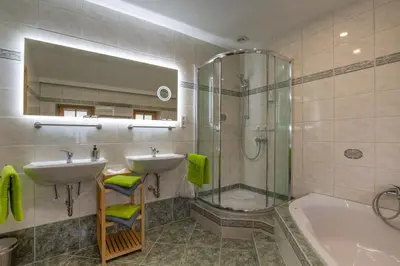 Ein Badezimmer in der Unterkunft Landhaus Hinteregg Apartment