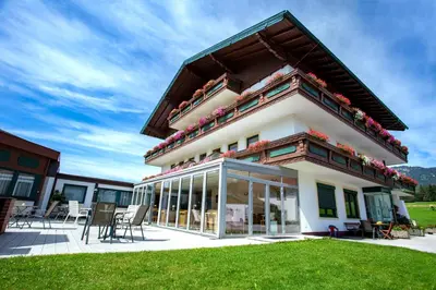 Das Gebäude in dem sich das Hotel befindet