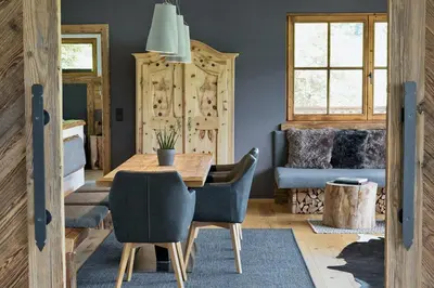 Ein Sitzbereich in der Unterkunft Das Chalet
