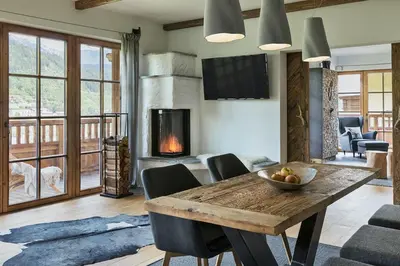 Ein Sitzbereich in der Unterkunft Das Chalet