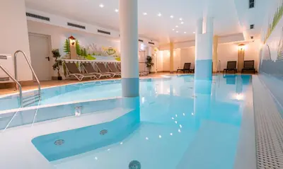 Der Swimmingpool an oder in der Nähe von Hotel Kirchboden by Alpeffect Hotels