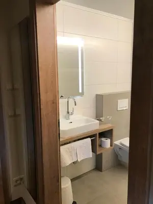 Ein Badezimmer in der Unterkunft Gasthof Wiesenhof
