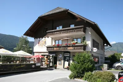 Ein allgemeiner Bergblick oder ein Berglick von der Ferienwohnung aus