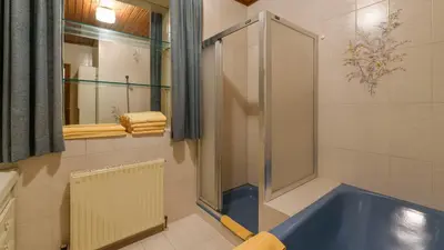 Ein Badezimmer in der Unterkunft Hotel Landhaus Ausswinkl