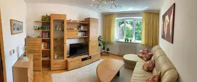 Ein Sitzbereich in der Unterkunft Bernhard Schmidt-Gasse