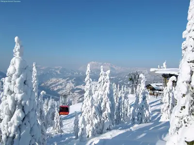 Apartment Alpendorf near Ski Slopes im Winter