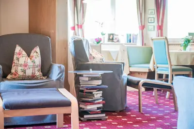 Ein Sitzbereich in der Unterkunft Garni Haus Sonnleitn - Adults only