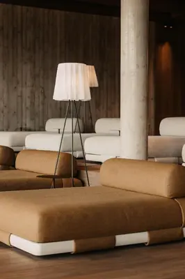 Ein Sitzbereich in der Unterkunft Hotel Oberforsthof