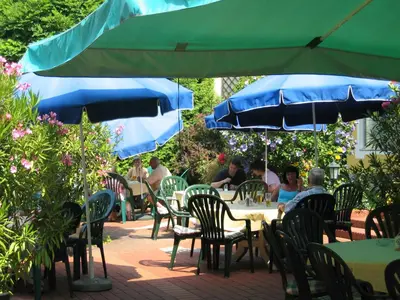 Ein Garten an der Unterkunft Gasthof zur Post