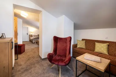 Ein Sitzbereich in der Unterkunft Hotel Zehnerkar & Hotel Obertauern
