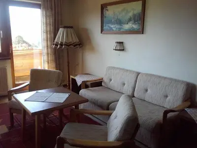 Ein Sitzbereich in der Unterkunft Ferienhaus Strasser
