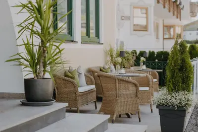 Ein Sitzbereich in der Unterkunft B&B Hotel Die Bergquelle