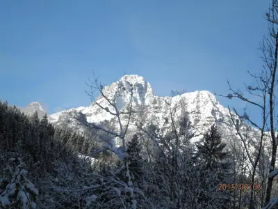 Ein allgemeiner Bergblick oder ein Berglick von der Ferienwohnung aus