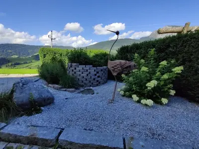 Ein allgemeiner Bergblick oder ein Berglick von der Ferienwohnung aus