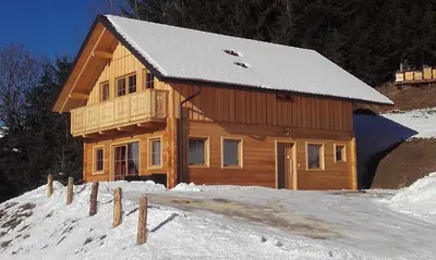 Das Gebäude in dem sich das Chalet befindet