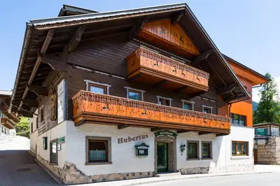 Das Gebäude in dem sich das Hotel befindet