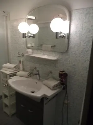 Ein Badezimmer in der Unterkunft Garconniere Pachler