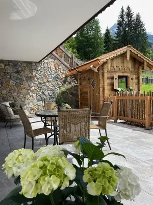 Ein allgemeiner Bergblick oder ein Berglick von der Ferienwohnung aus