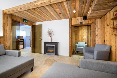 Ein Sitzbereich in der Unterkunft Aparthotel Paradies - Schrempfgut