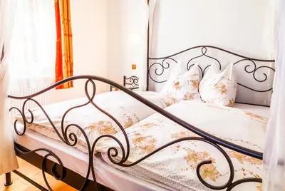 Ein Bett oder Betten in einem Zimmer der Unterkunft Grillhof-Gut