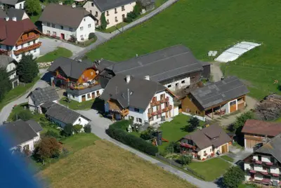Blick auf Grillhof-Gut aus der Vogelperspektive