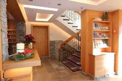 Die Bibliothek in der Pension