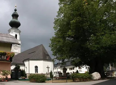 Das Gebäude in dem sich die Pension befindet
