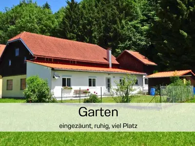Ein Garten an der Unterkunft Haus im Grünen, Ruhe, großer eingezäunter Garten - ideal für Familien und Hunde