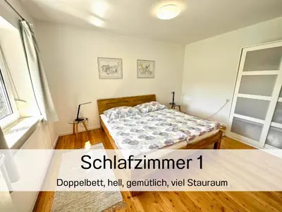 Ein Bett oder Betten in einem Zimmer der Unterkunft Haus im Grünen, Ruhe, großer eingezäunter Garten - ideal für Familien und Hunde