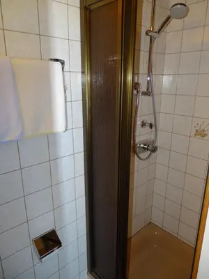 Ein Badezimmer in der Unterkunft Pension Bayrhammer